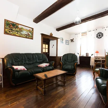 Holiday home Le Nid D'hirondelle Girondelle